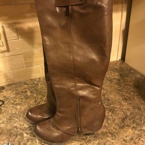 Leather heeled boots